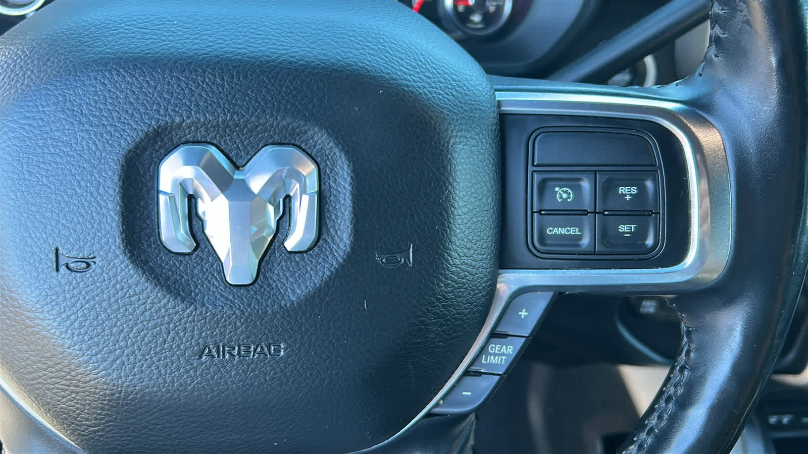 Used 2019 RAM 2500 Laramie AWD/4WD image 20