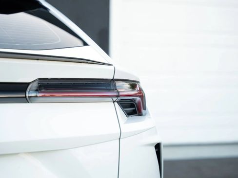 Used 2021 Lamborghini Urus AWD/4WD image 21