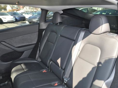 Used 2024 Tesla Model Y Long Range image 12