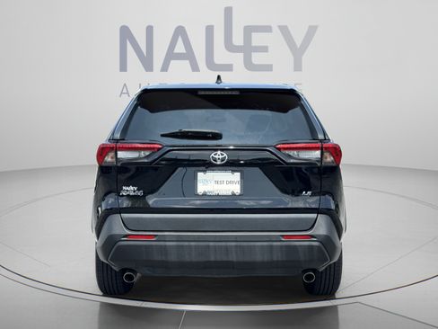Used 2023 Toyota RAV4 LE FWD image 3