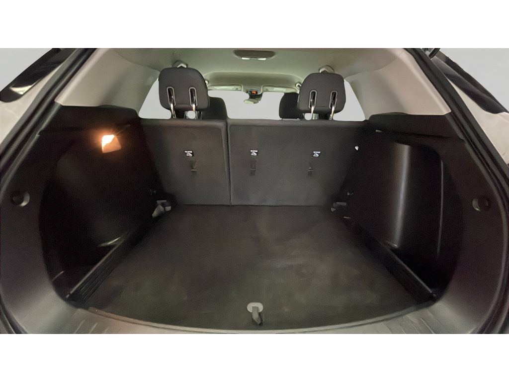 Used 2025 Chevrolet TrailBlazer LT AWD/4WD image 16
