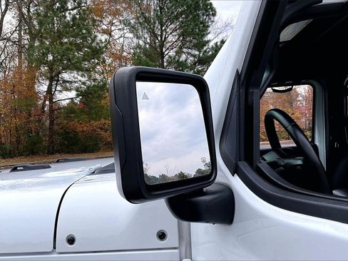 Used 2021 Jeep Wrangler Unlimited Sport image 25