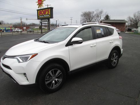 Used 2016 Toyota RAV4 XLE image 2