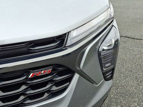 Used 2024 Chevrolet Trax RS w/ Driver Confidence Package image 18