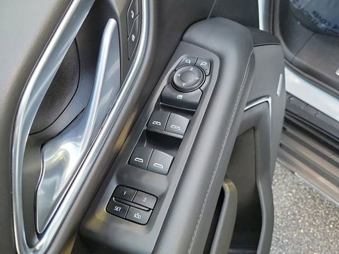 Used 2023 Chevrolet Suburban LT AWD/4WD image 22