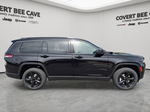 New 2026 Jeep Grand Cherokee L Limited image 11