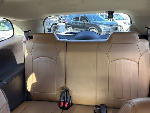 Used 2016 Buick Enclave Premium image 10