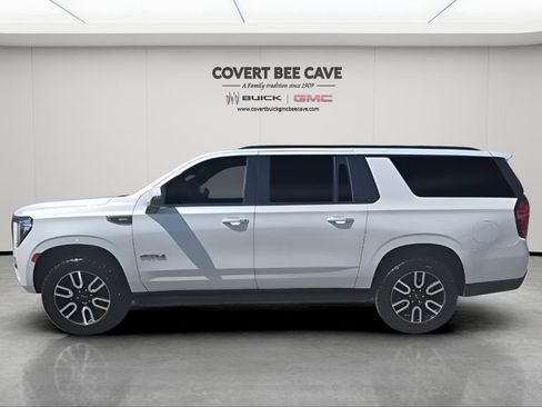 Used 2022 GMC Yukon XL AT4 w/ Max Trailering Package image 5