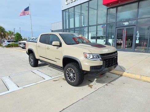 Used 2022 Chevrolet Colorado ZR2 AWD/4WD image 2