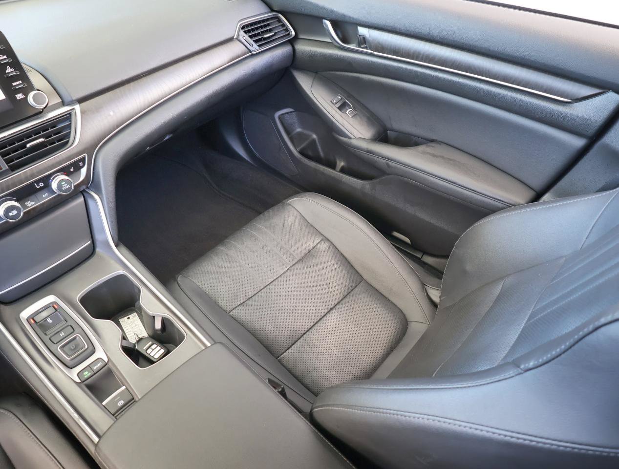 Used 2019 Honda Accord Touring image 18