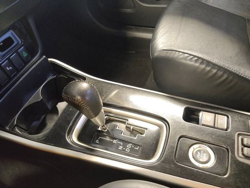 Used 2020 Mitsubishi Outlander SEL AWD/4WD image 26