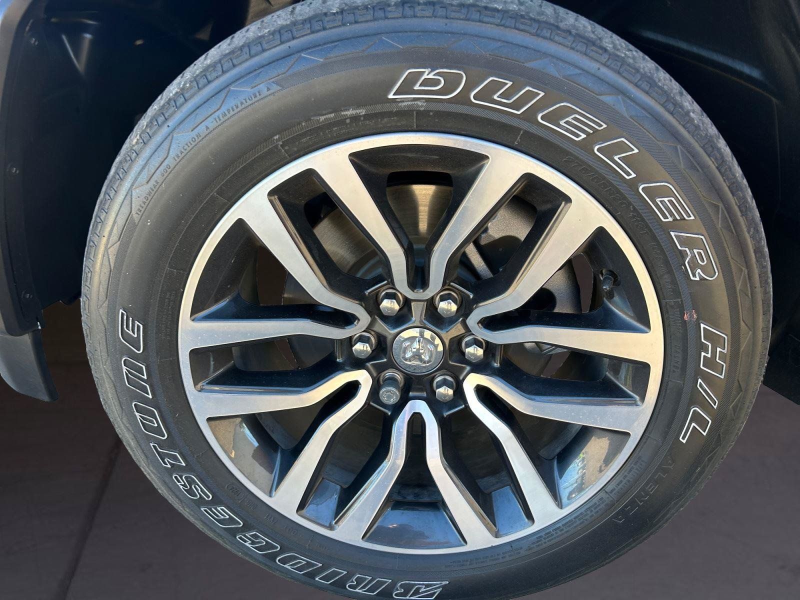 Used 2025 RAM 1500 Limited AWD/4WD image 14