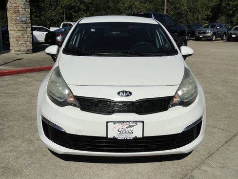 Used 2017 Kia Rio LX image 2