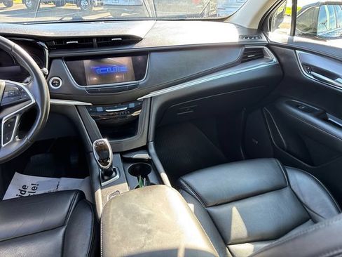 Used 2018 Cadillac XT5 Luxury AWD/4WD image 12