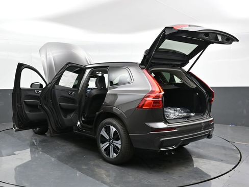 New 2025 Volvo XC60 T8 Core w/ Protection Package Premier image 49
