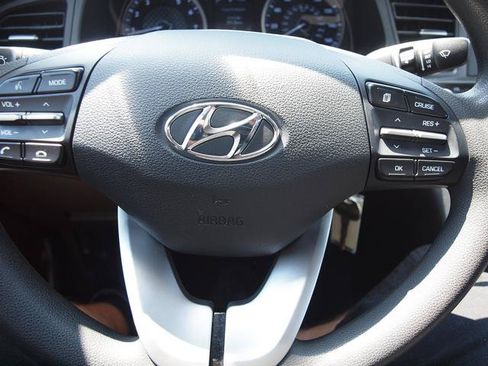 Used 2020 Hyundai Elantra SEL w/ Cargo Package (C1) FWD image 9