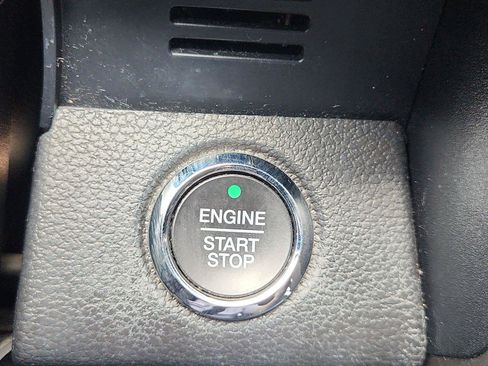 Used 2021 Ford Expedition XLT RWD image 16