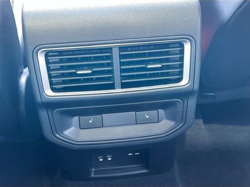New 2024 Volkswagen Atlas Cross Sport SEL Premium R-Line AWD/4WD image 26