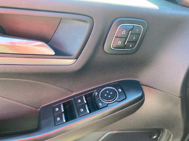 Used 2024 Ford Escape Platinum AWD/4WD image 18