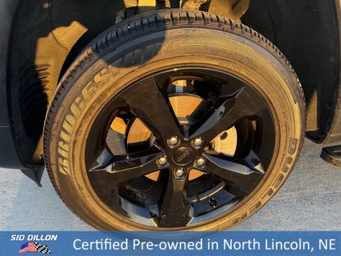 Used 2024 Jeep Grand Cherokee Altitude image 9