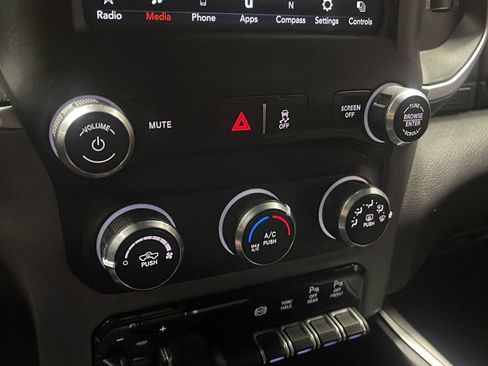 Used 2020 RAM 2500 Big Horn w/ Night Edition AWD/4WD image 11