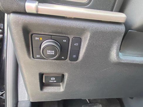 Used 2025 Ford Expedition Active AWD/4WD image 12