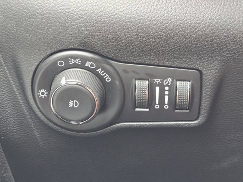 Used 2024 Jeep Compass Trailhawk AWD/4WD image 17