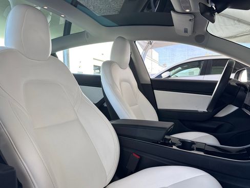 Used 2020 Tesla Model 3 Performance image 31
