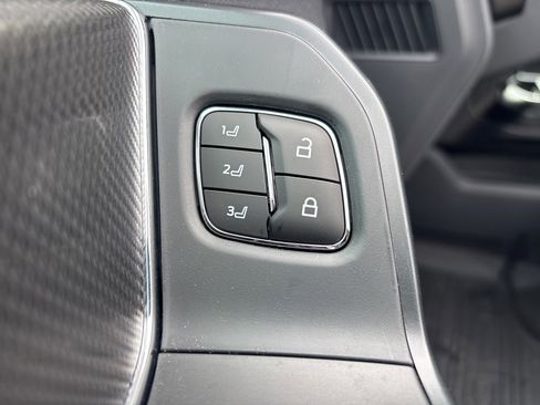 Used 2022 Ford Explorer Limited w/ Equipment Group 301A image 21