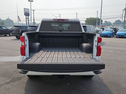 Used 2026 Chevrolet Silverado 1500 Custom AWD/4WD image 30