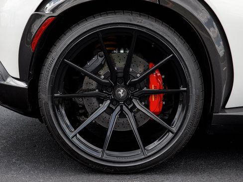 Used 2025 Ferrari Purosangue AWD/4WD image 18
