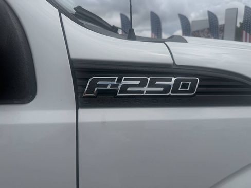 Used 2014 Ford F250 XL w/ Snow Plow Prep Package AWD/4WD image 3
