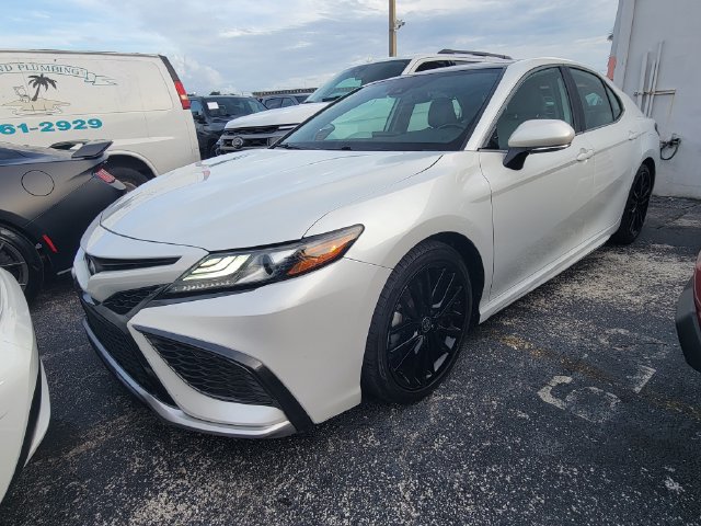 Used 2022 Toyota Camry XSE FWD image 33