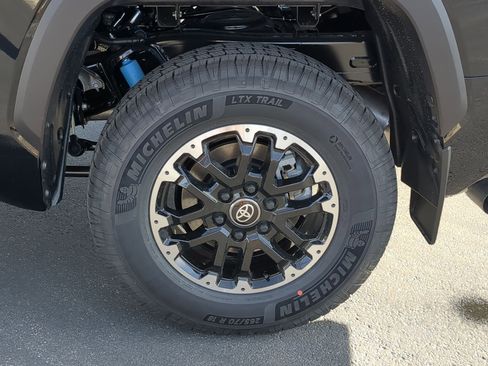 New 2026 Toyota Tundra SR5 w/ TRD Off-Road Package AWD/4WD image 20