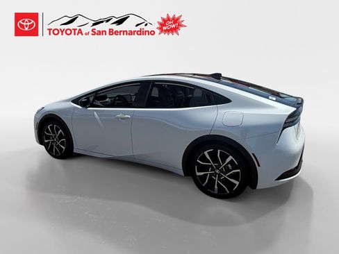 New 2027 Toyota Prius Plug-In Hybrid FWD image 3