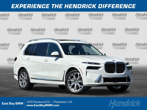 Used 2026 BMW X7 xDrive40i AWD/4WD image 1