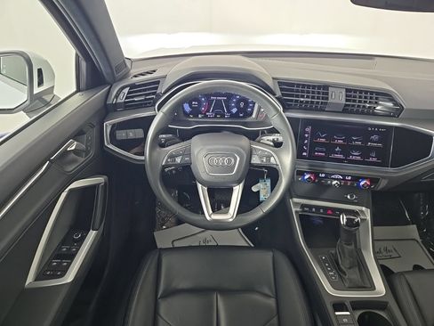 Used 2025 Audi Q3 2.0T Premium AWD/4WD image 11
