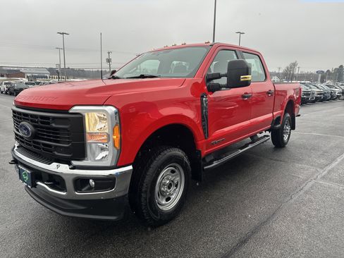 Used 2023 Ford F350 XL w/ Snow Plow/Camper Package image 3