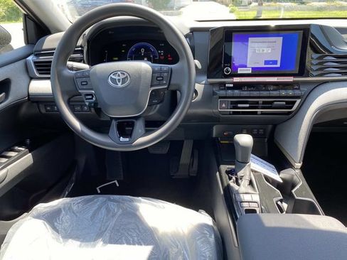 Used 2026 Toyota Camry LE FWD image 7
