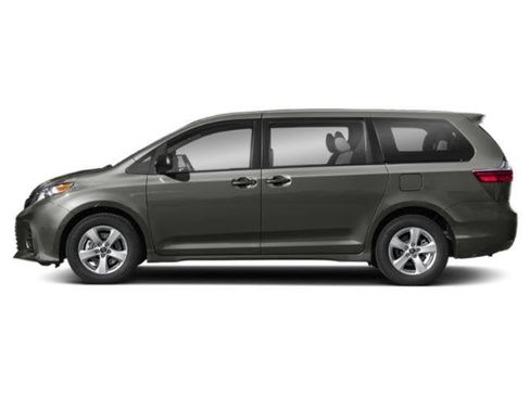 Used 2018 Toyota Sienna XLE w/ XLE Navigation Package image 3