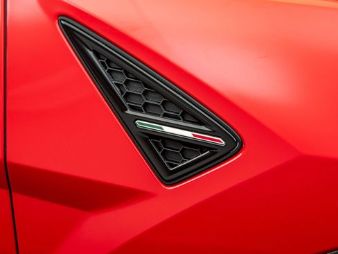 Used 2024 Lamborghini Urus Performante AWD/4WD image 61
