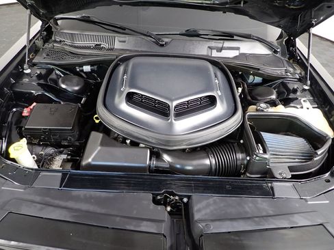 Used 2016 Dodge Challenger R/T RWD image 32