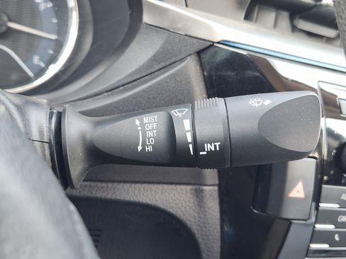 Used 2015 Toyota Corolla LE image 22