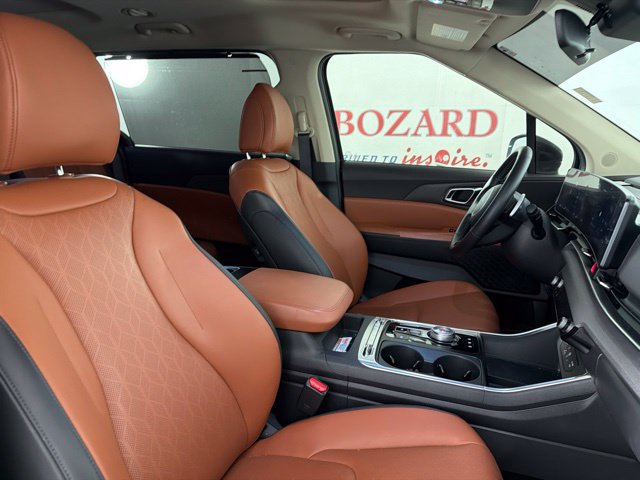 Used 2026 Kia Carnival SX FWD image 16