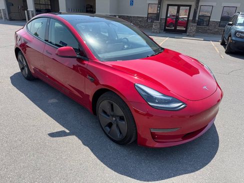 Used 2023 Tesla Model 3 Standard Range RWD image 1