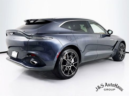 Used 2022 Aston Martin DBX AWD/4WD image 7