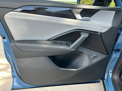 New 2026 Volkswagen Tiguan SE R-Line FWD image 19