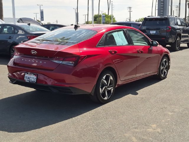 Used 2023 Hyundai Elantra SEL w/ Convenience Package FWD image 8