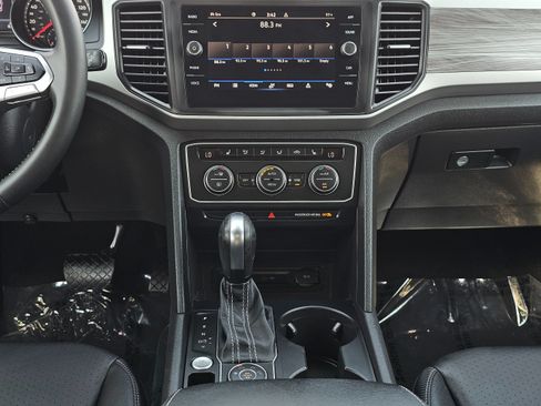 Used 2021 Volkswagen Atlas Cross Sport SE w/ Panoramic Sunroof Package AWD/4WD image 26