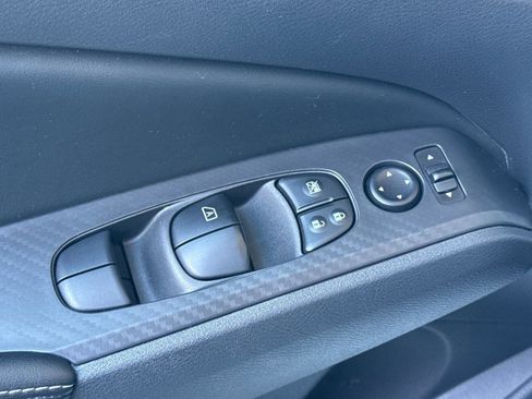 Used 2025 Nissan Altima 2.5 SV image 12